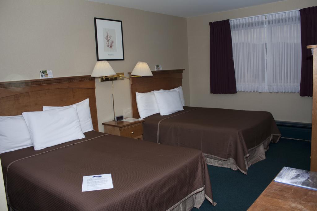 Ocean Marina Hotel Port Alberni Exterior photo